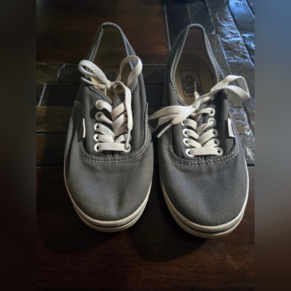 Size 5.5 Womens Vans Charcoal Canvas Lace-Up Shoes. See Photos For Wear.